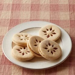 Lenox Venetian Lace™ Bread Plate -Tableware Store 762014 877880 LNP S23 FEA 7 2994e8ee 1277 4e15 b7ae 7b0625b144fd