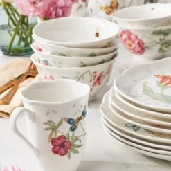 Lenox Butterfly Meadow Monarch 24-Piece Dinnerware Set 10 Lenox Butterfly Meadow Monarch 24-Piece Dinnerware Set -Tableware Store 883090 LNP F23 FEA MACYS 3