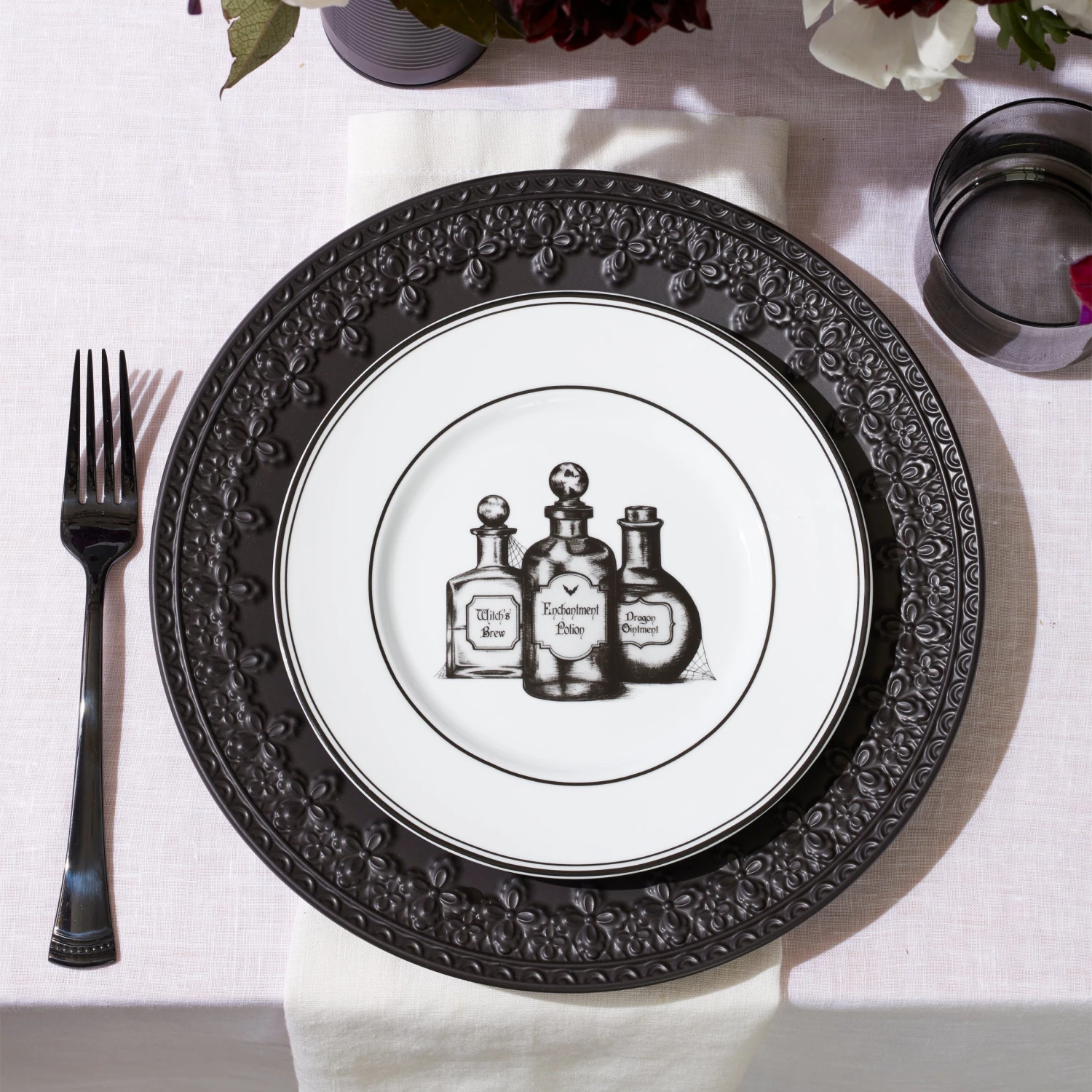 Lenox Vintage Halloween 4-Piece Dessert Plate Set 5 Lenox Vintage Halloween 4-Piece Dessert Plate Set - Image 5