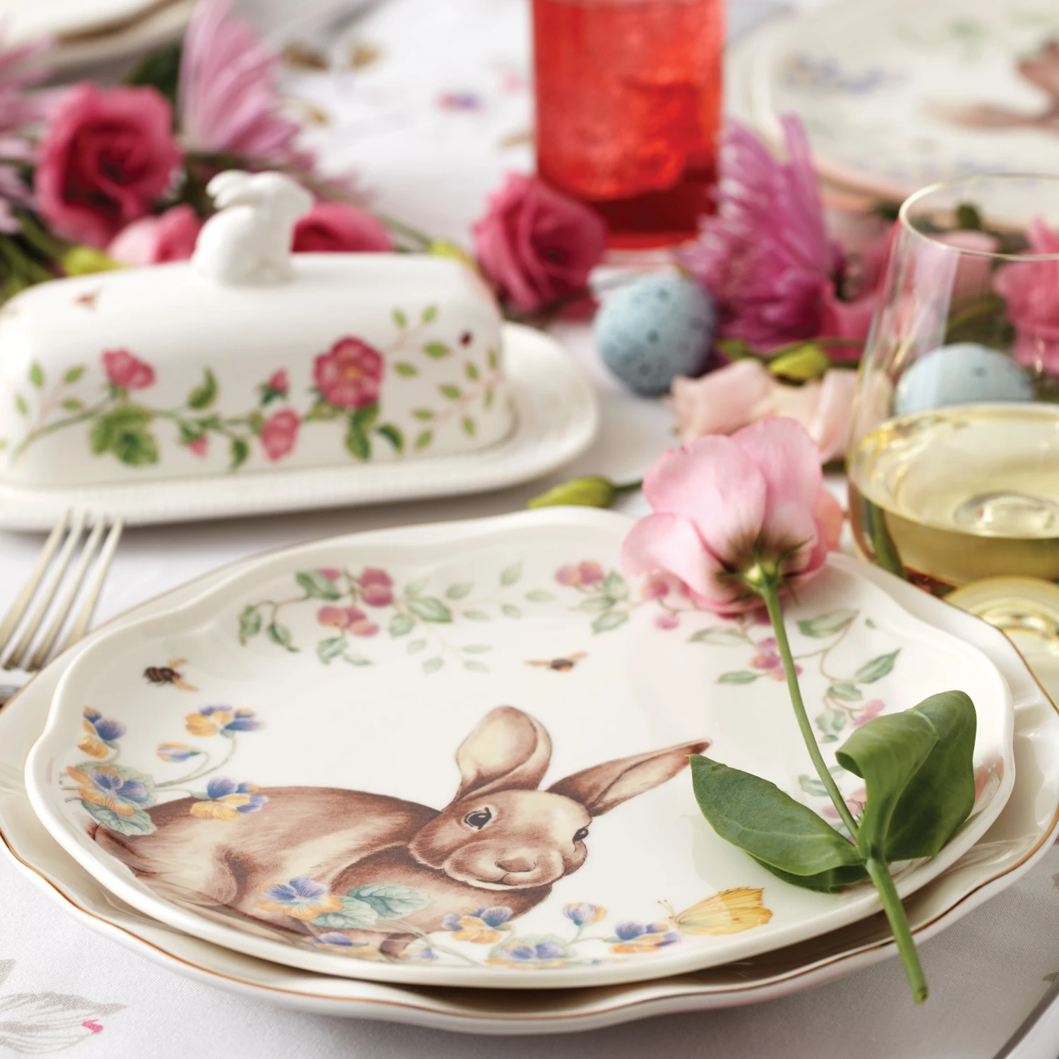 Lenox Butterfly Meadow Bunny 4-Piece Accent Plate Set 3 Lenox Butterfly Meadow Bunny 4-Piece Accent Plate Set - Image 3