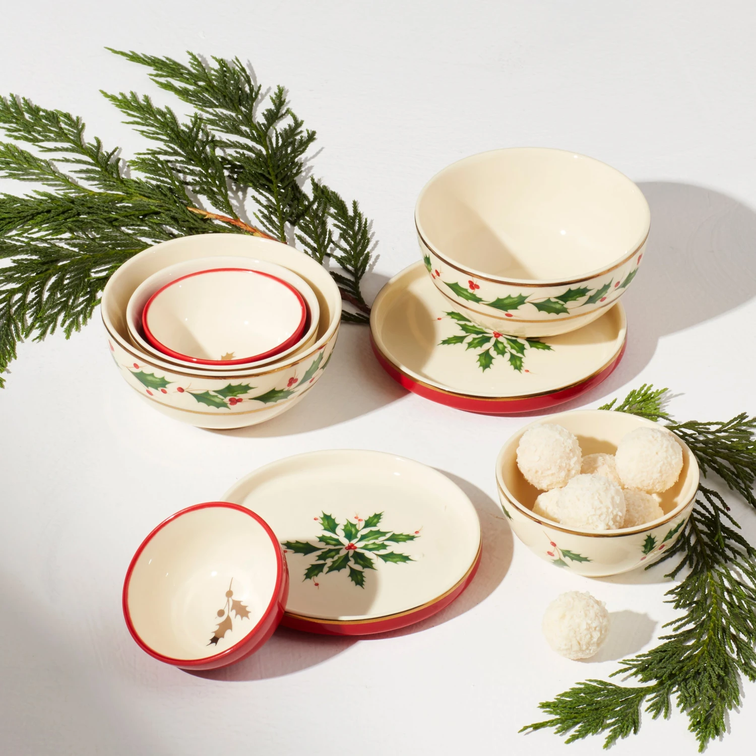 Lenox Holiday Mini Luna 8-Piece Nesting Dinnerware Set 9 Lenox Holiday Mini Luna 8-Piece Nesting Dinnerware Set - Image 9
