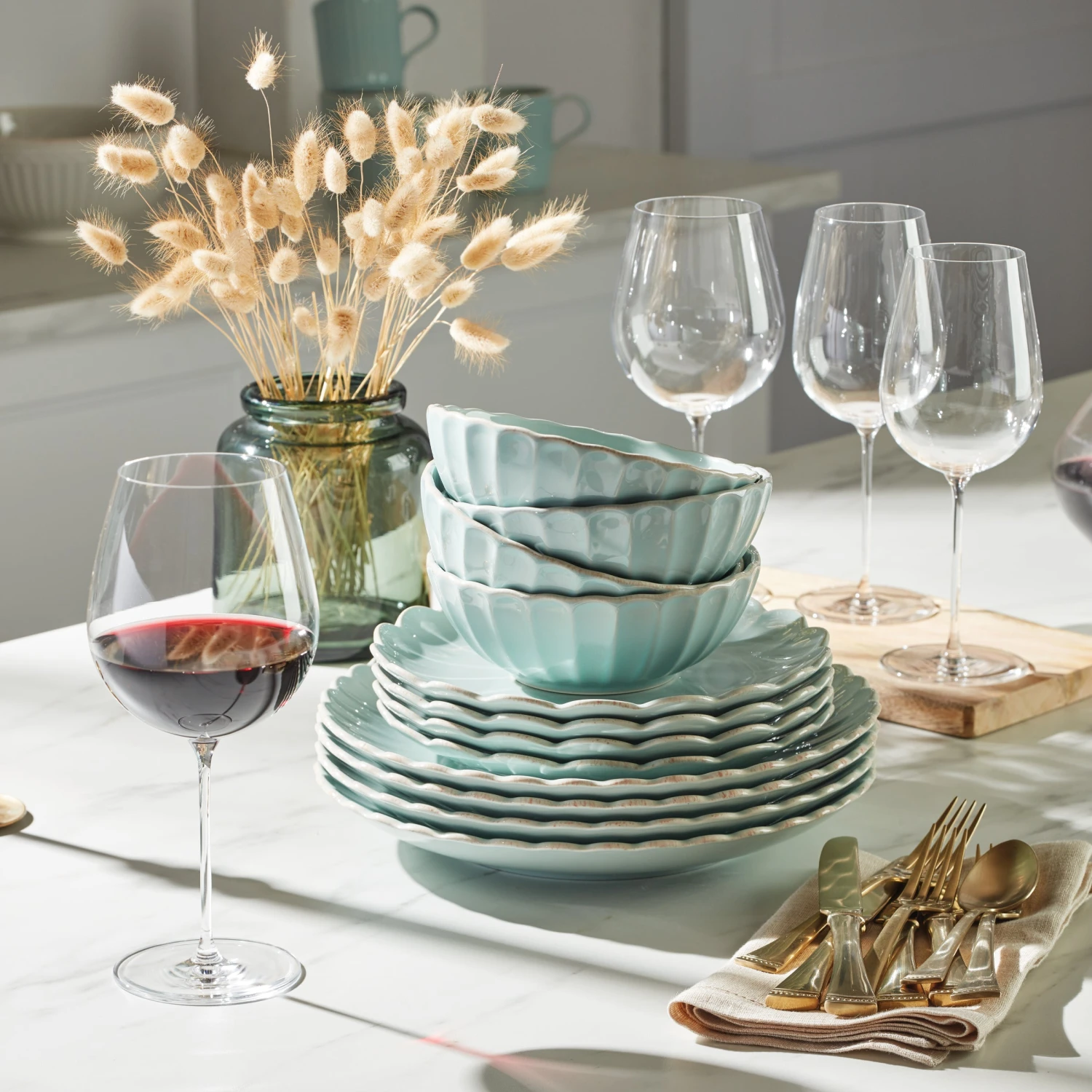Lenox French Perle Scallop 12-Piece Dinnerware Set 2 Lenox French Perle Scallop 12-Piece Dinnerware Set - Image 2